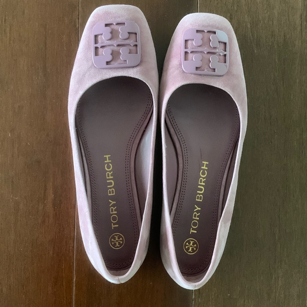Ballet flats